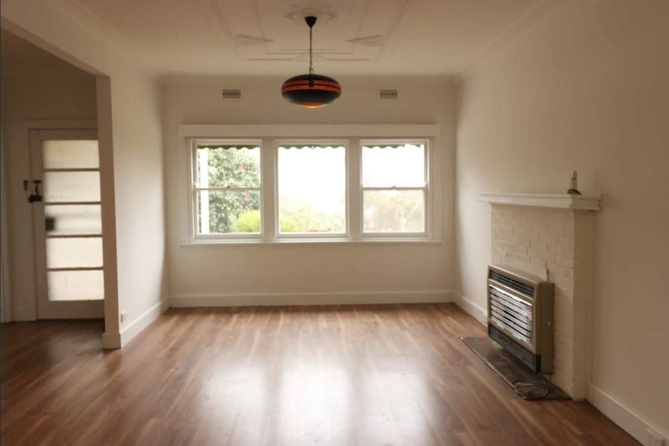 38 The Parade, Yea VIC 3717 House For Rent Domain