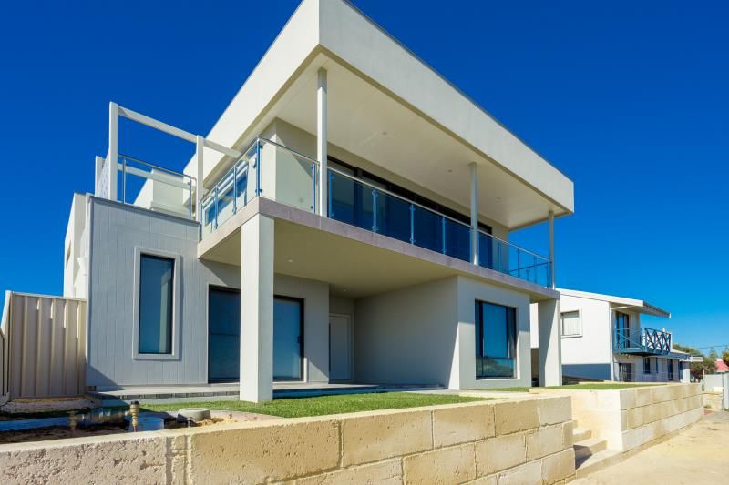 4 bedrooms House in 149 Ocean Drive SOUTH BUNBURY WA, 6230