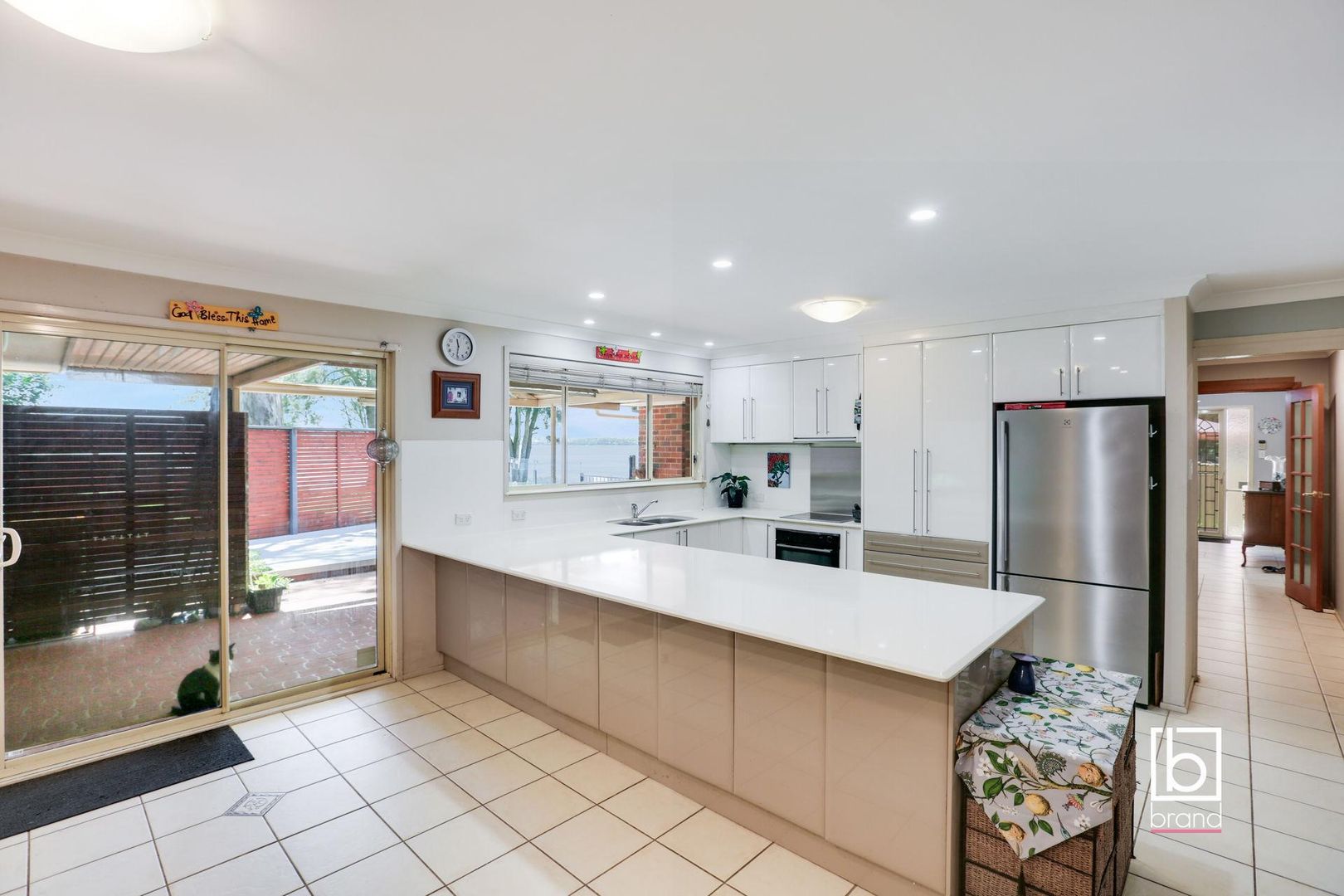 27 Panorama Avenue, Charmhaven NSW 2263, Image 2