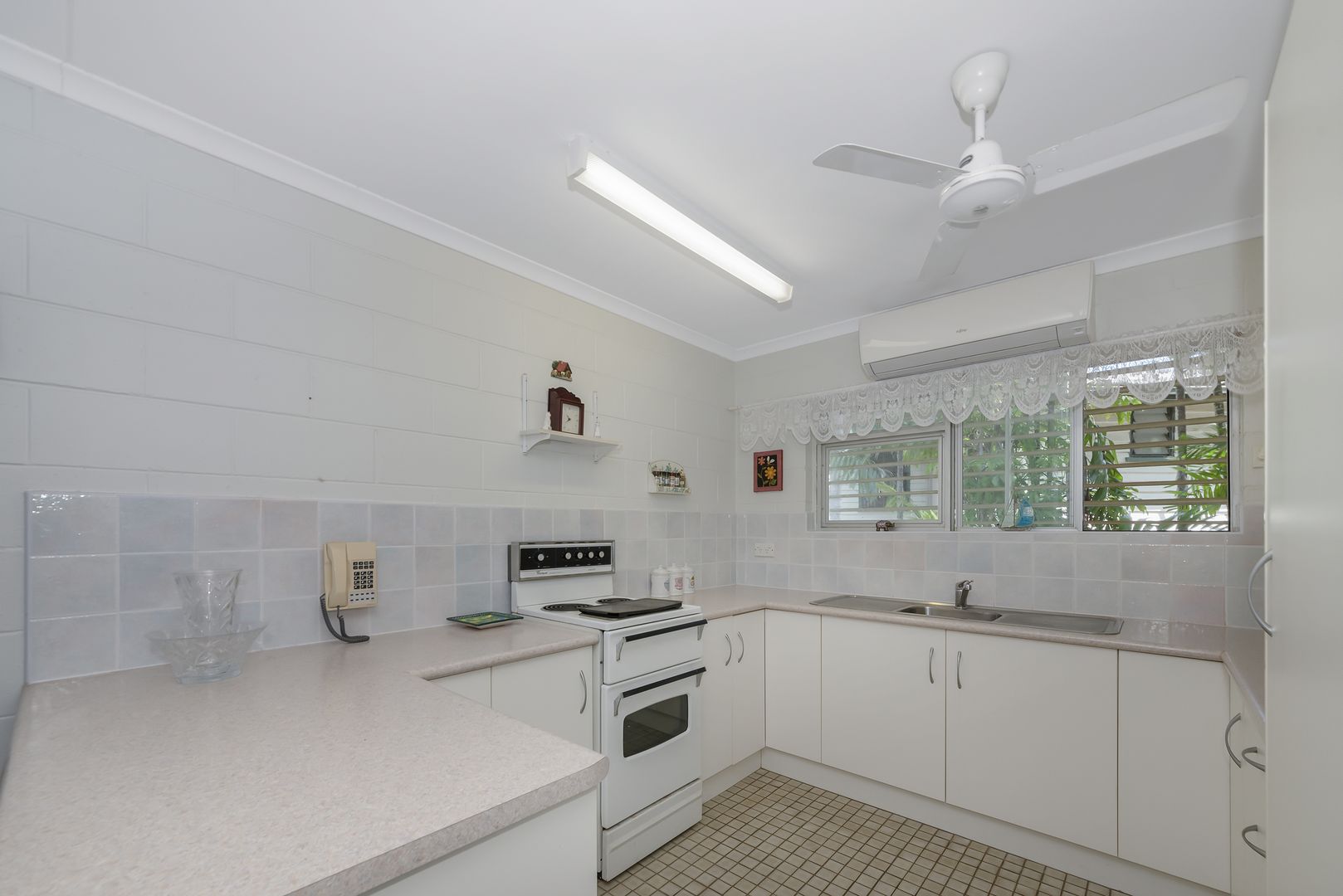 7/8 Piccadilly Street, Hyde Park QLD 4812, Image 2