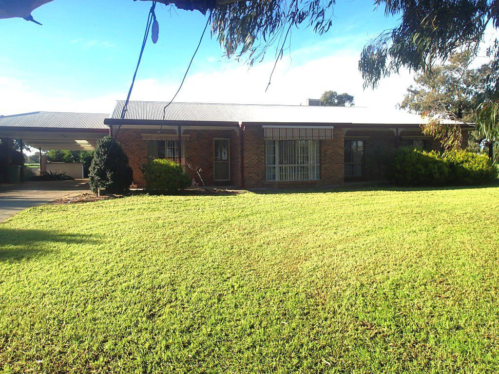 152 160 Sturt Street, Howlong NSW 2643, Image 1