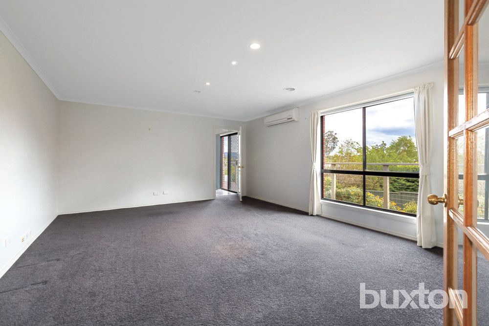 429 Tinworth Avenue, Mount Clear VIC 3350, Image 2