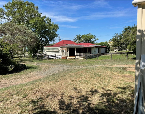 35 Ford Street, Taroom QLD 4420