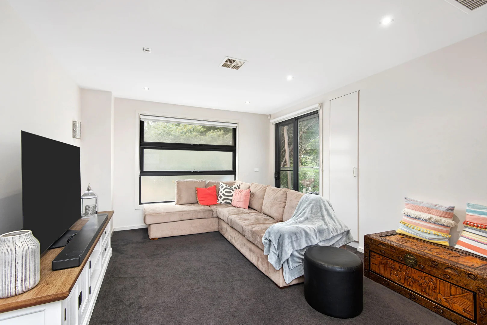 Additional image 7 of 1/17 St Clems Road, Doncaster East VIC 3109