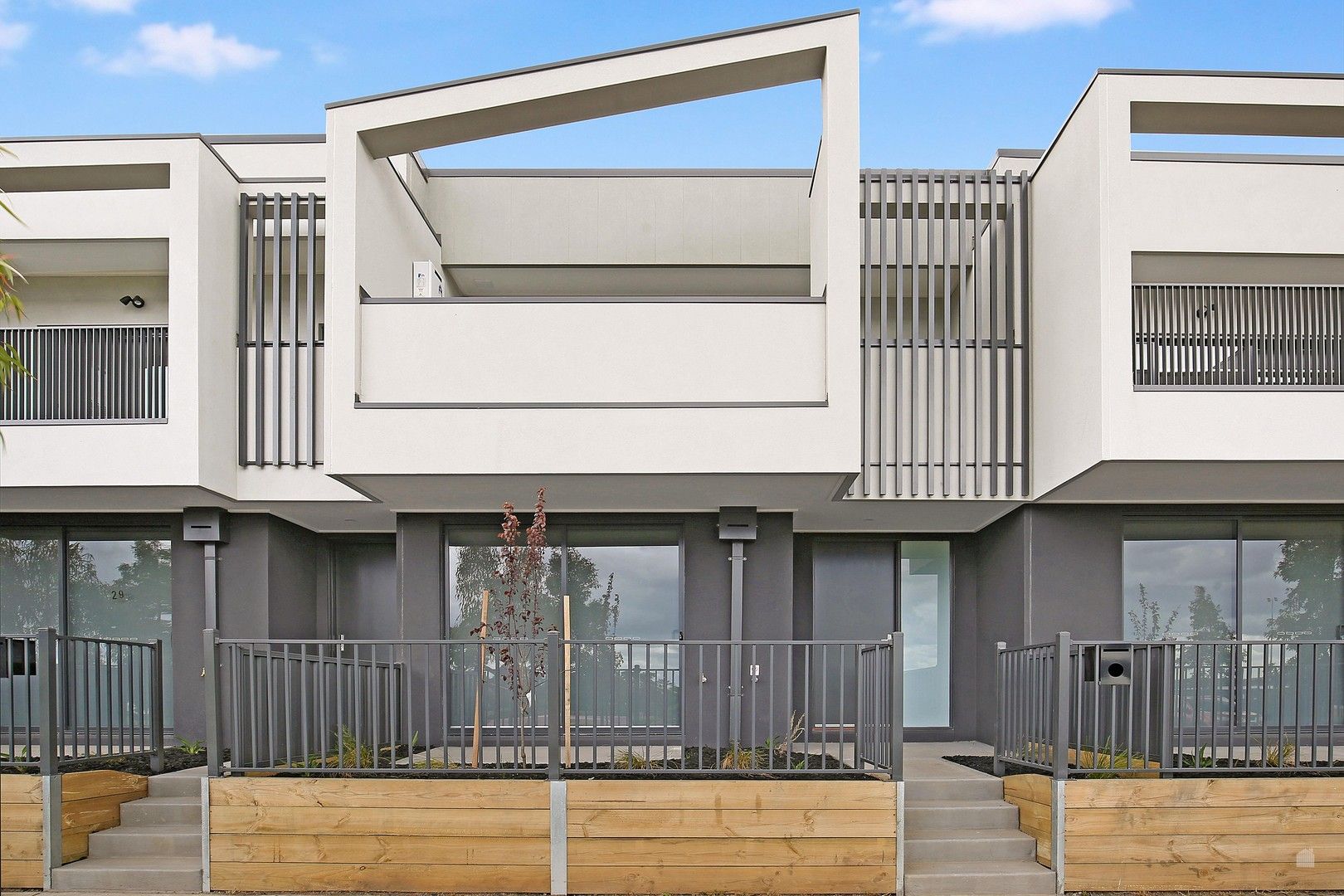 3 bedrooms Townhouse in 31 Gilded Way CRAIGIEBURN VIC, 3064