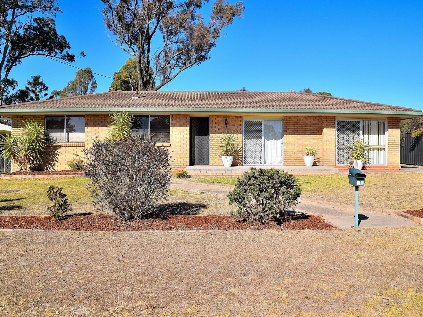 52 Baguley Street, Warwick Property History & Address Research Domain