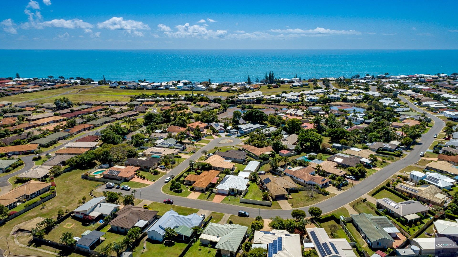 3 bedrooms House in 48 Bargara Lakes Drive BARGARA QLD, 4670