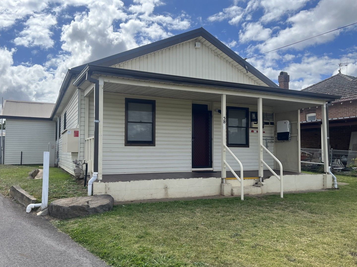 4 bedrooms House in 58 Deccan Street GOULBURN NSW, 2580