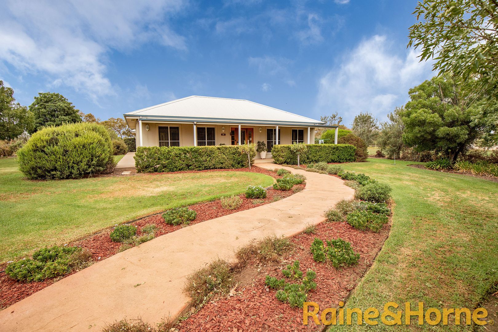 32 Crossley Drive, Narromine NSW 2821, Image 1