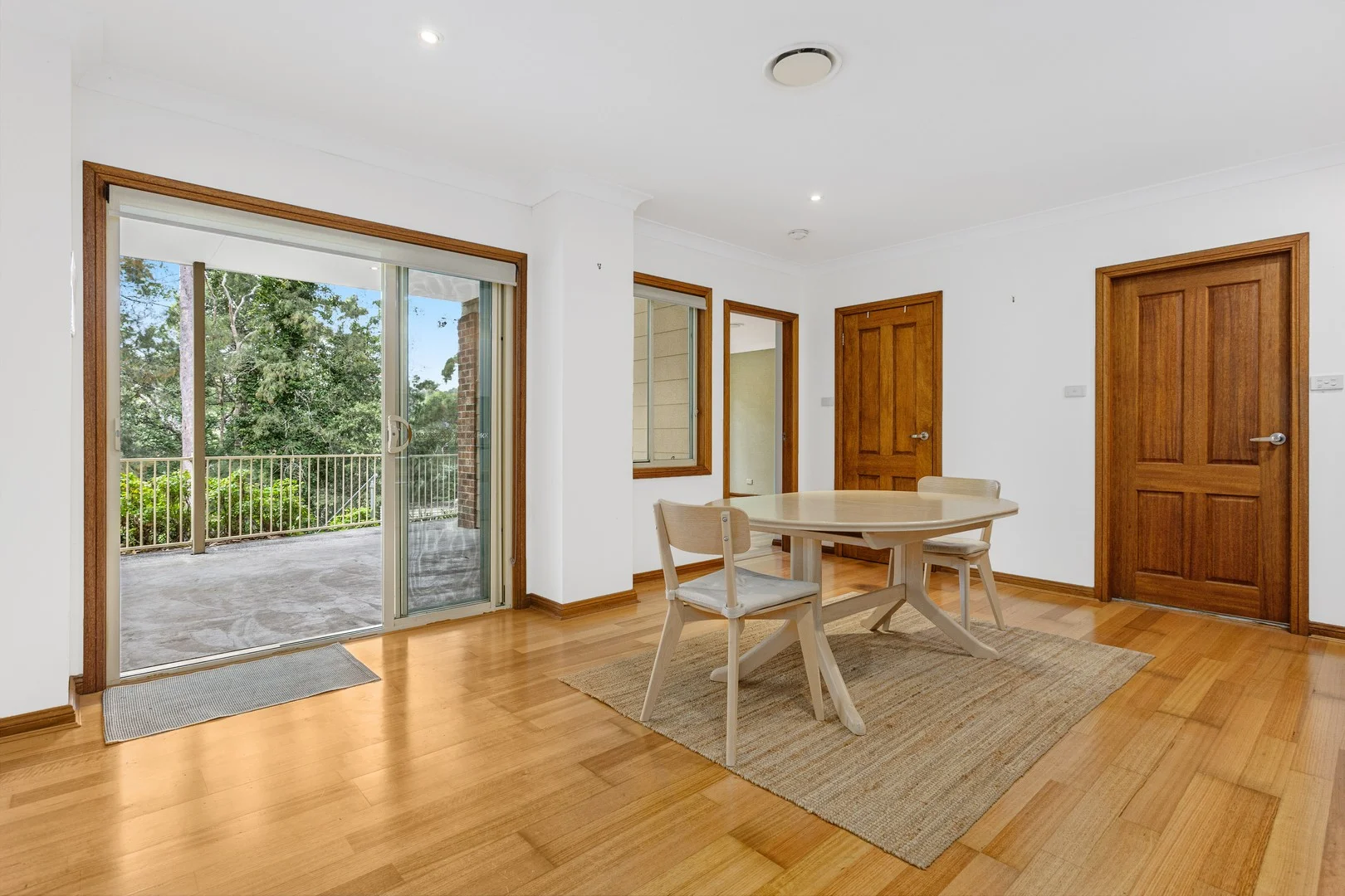 Flat/98 Manor Road, Hornsby NSW 2077