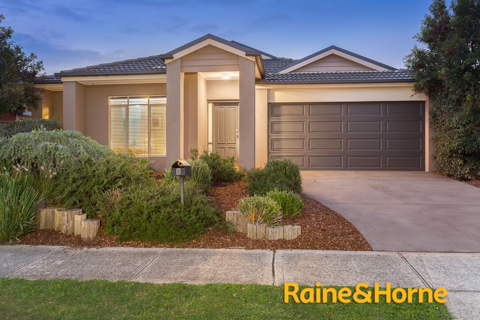 Property Report for 8 Mermaid Grove, Lyndhurst VIC 3975