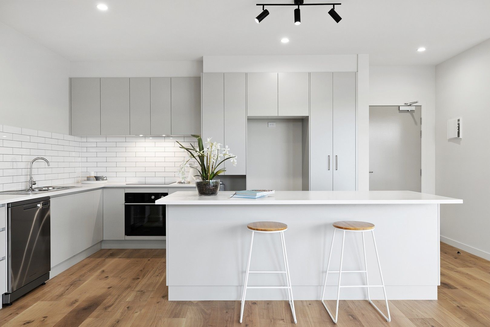 2 bedrooms Apartment / Unit / Flat in 3/15 Central Avenue MOORABBIN VIC, 3189