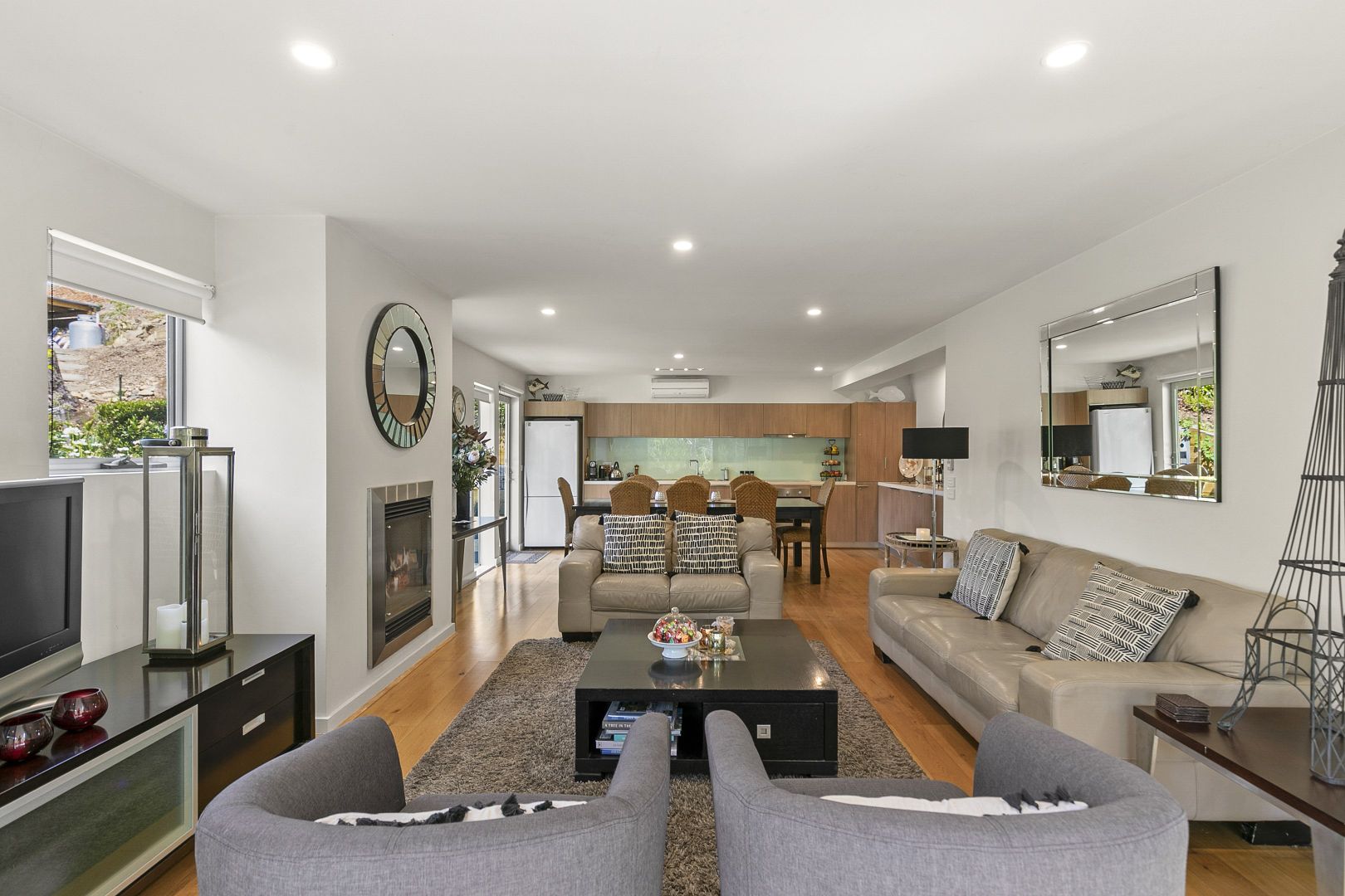 1/3A Richardson Boulevard, Lorne VIC 3232, Image 2