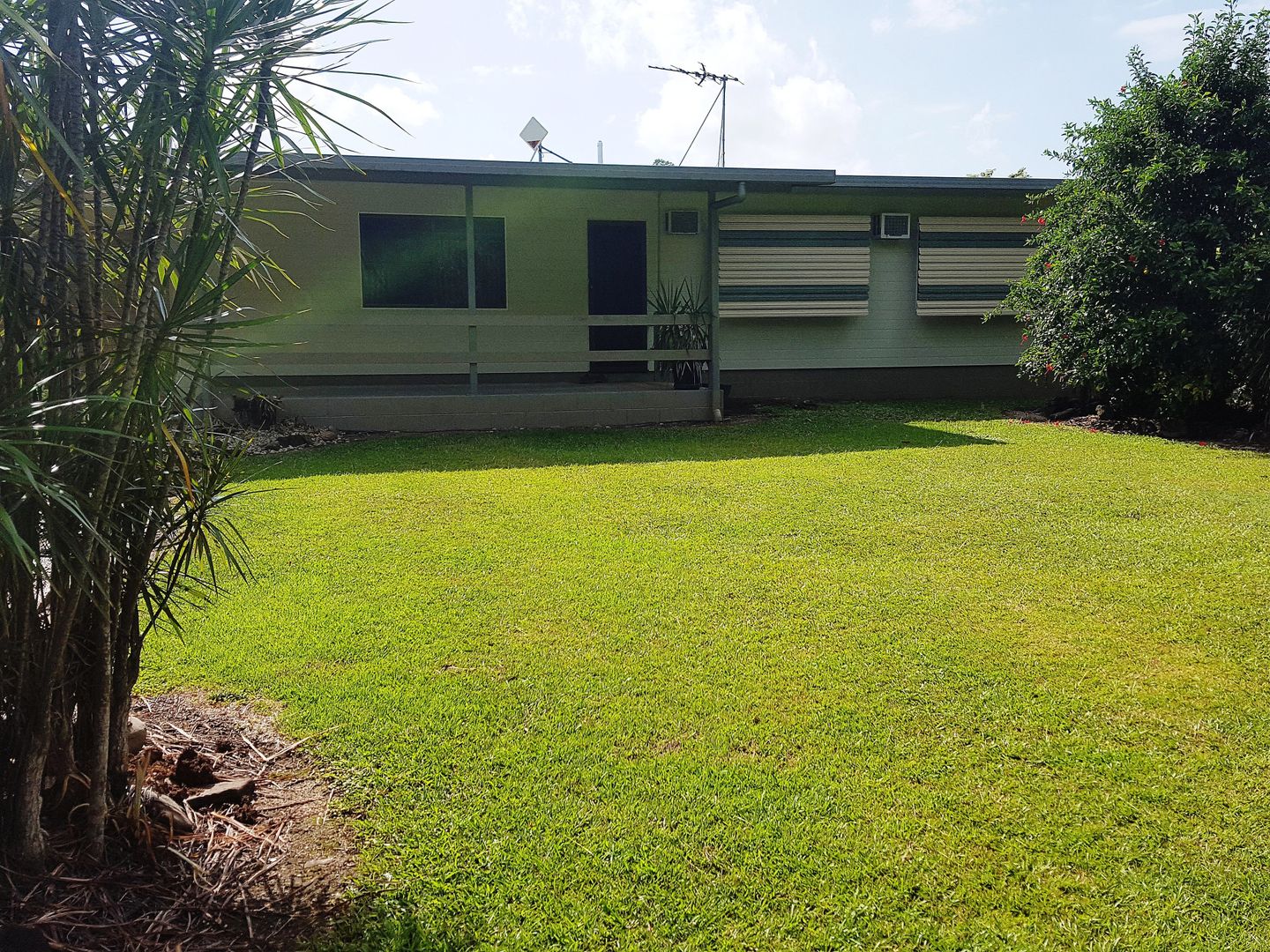 3 St, Silkwood QLD 4856 Domain