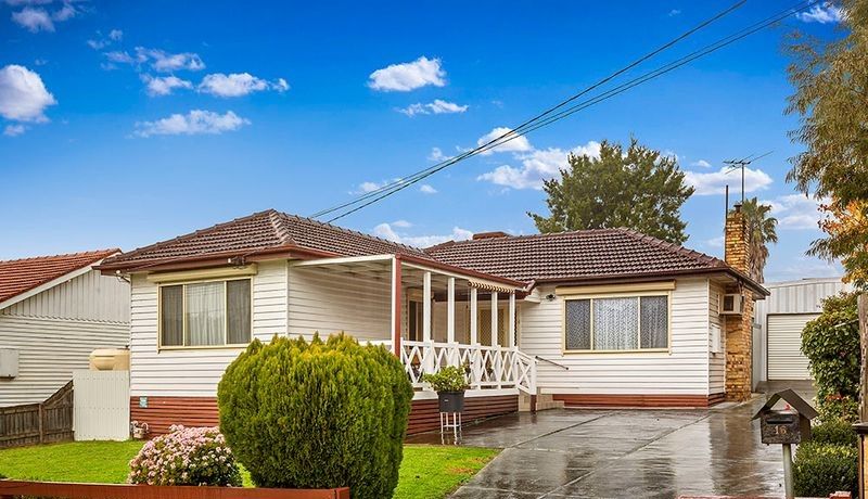 4 bedrooms House in 16 Gamble Street OAKLEIGH EAST VIC, 3166