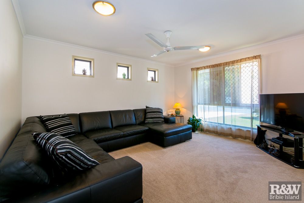 51 Corrimal Place, Sandstone Point QLD 4511, Image 2