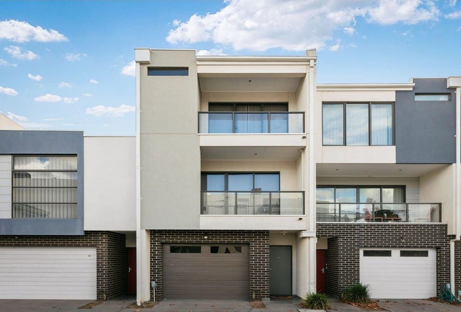 3 bedrooms Townhouse in 24/79 Lancefield Drive CAROLINE SPRINGS VIC, 3023