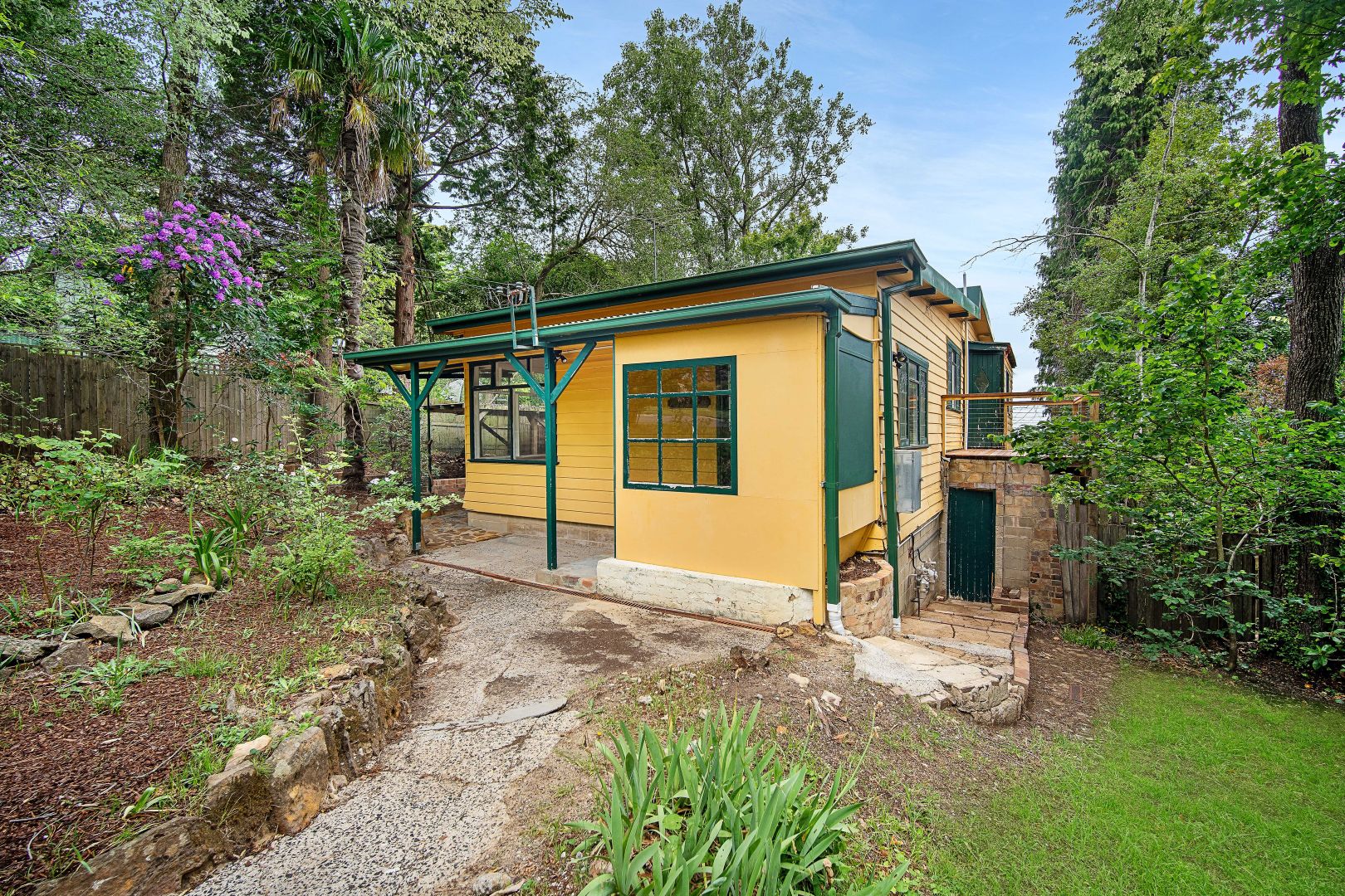 21 Blaxland Road, Wentworth Falls NSW 2782, Image 1