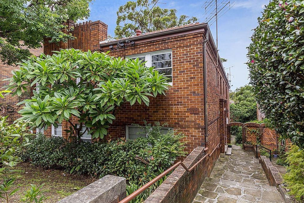 2 bedrooms Apartment / Unit / Flat in 5/157 Blues Point Road MCMAHONS POINT NSW, 2060
