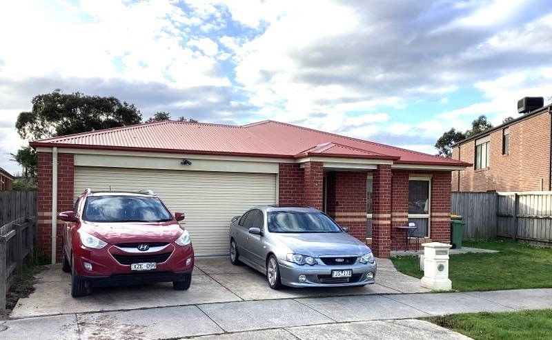 4 bedrooms House in 19 Bailey Boulevard KOO WEE RUP VIC, 3981