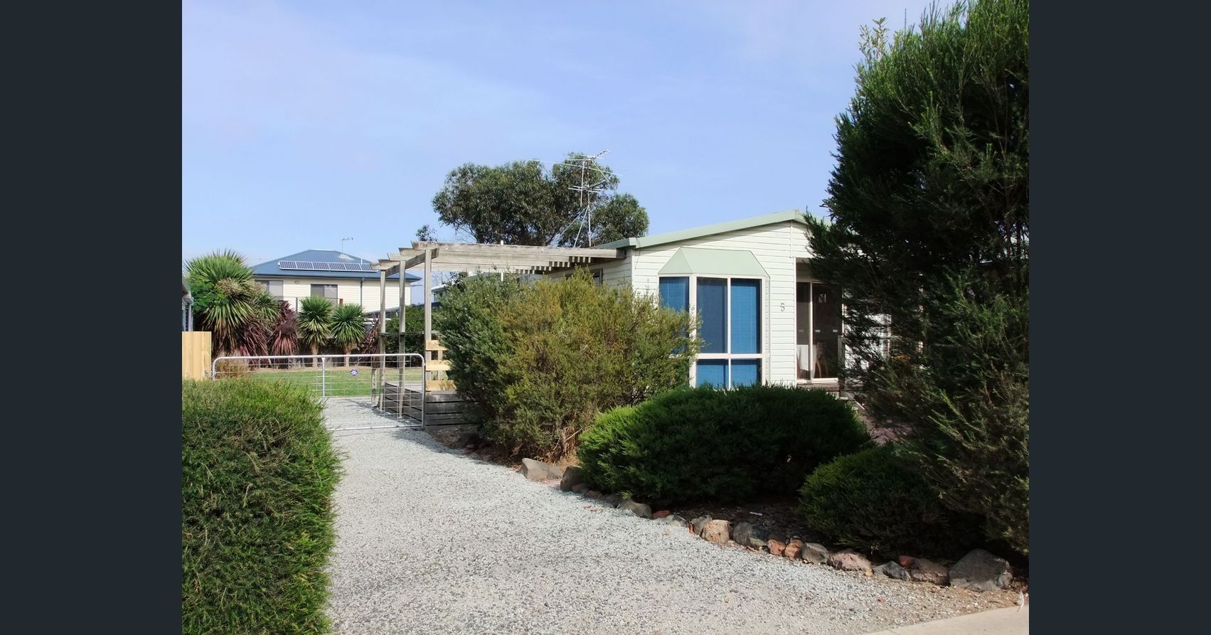 5 Phillip Island Road, Sunderland Bay Property History & Address