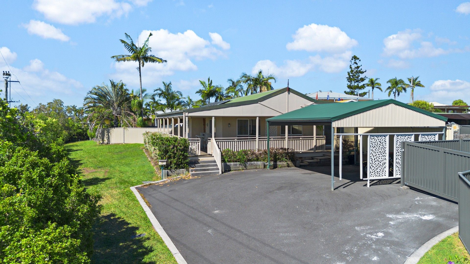 5 bedrooms House in 5 Bli Bli Road BLI BLI QLD, 4560