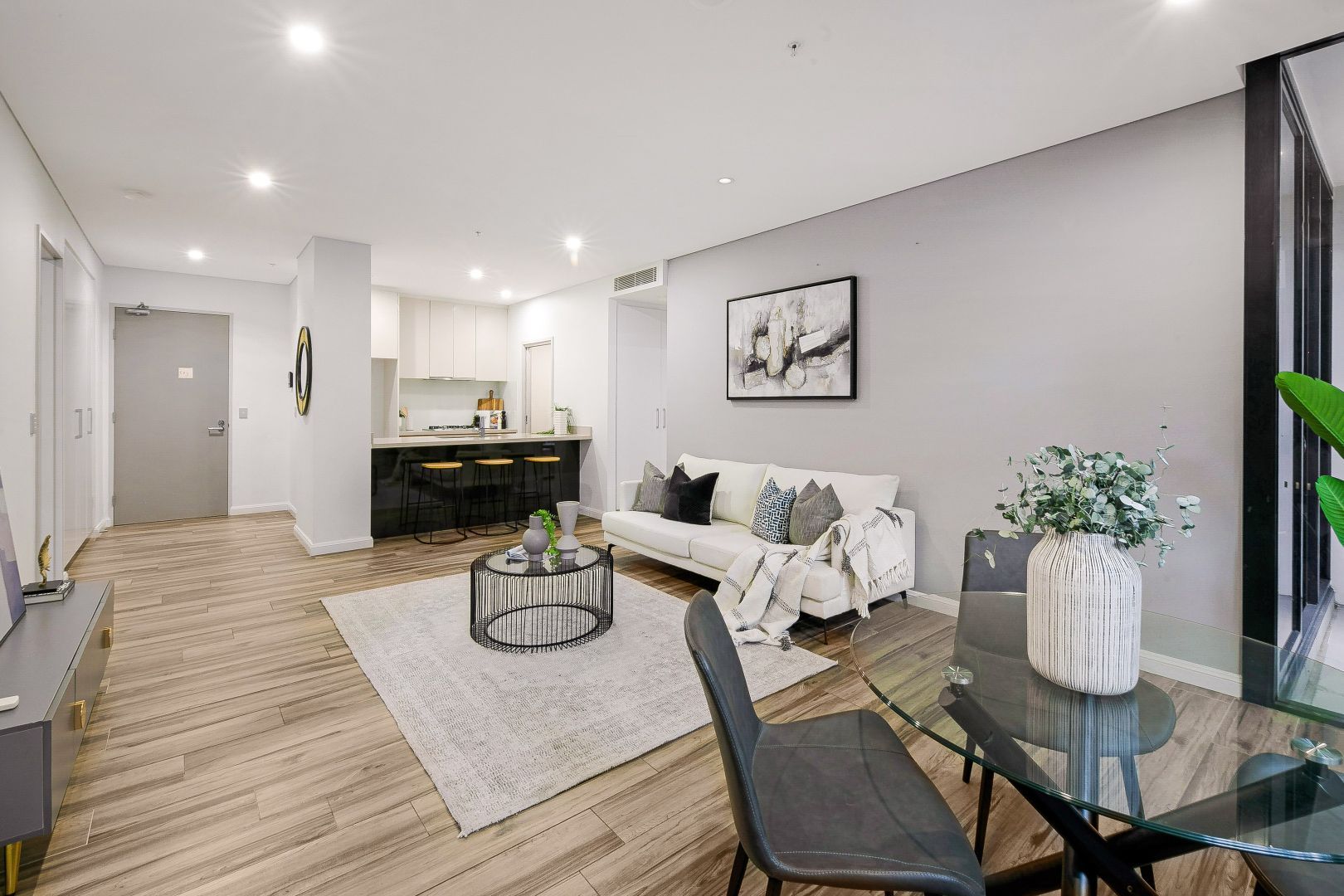 2 bedrooms Apartment / Unit / Flat in 501/128 Banks Avenue EASTGARDENS NSW, 2036