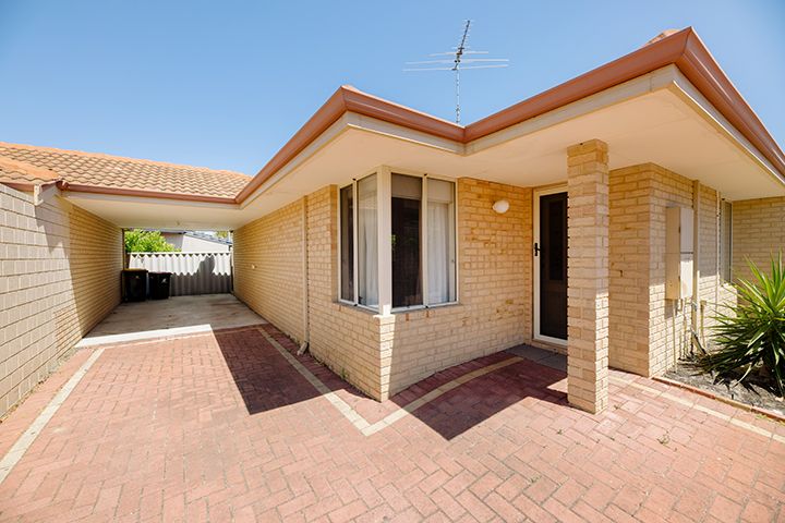 2 bedrooms Villa in 2/31 Seaforth Road BALCATTA WA, 6021