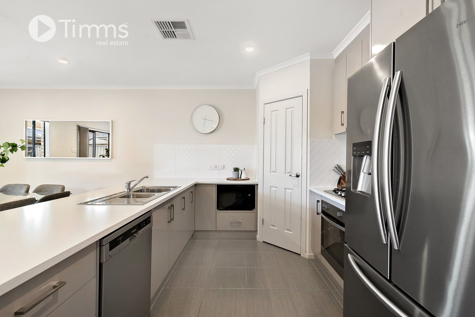 Sold 9 Saturn Court Woodcroft SA 5162 on 06 Jan 2023 2018251102 Domain