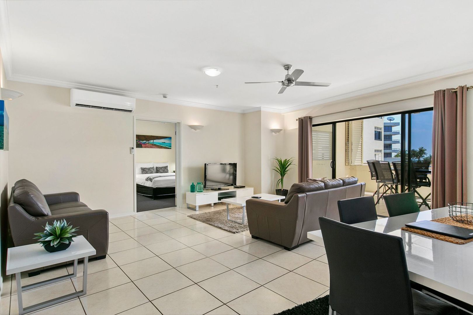 404/27-29 Wharf St, Cairns City QLD 4870, Image 2
