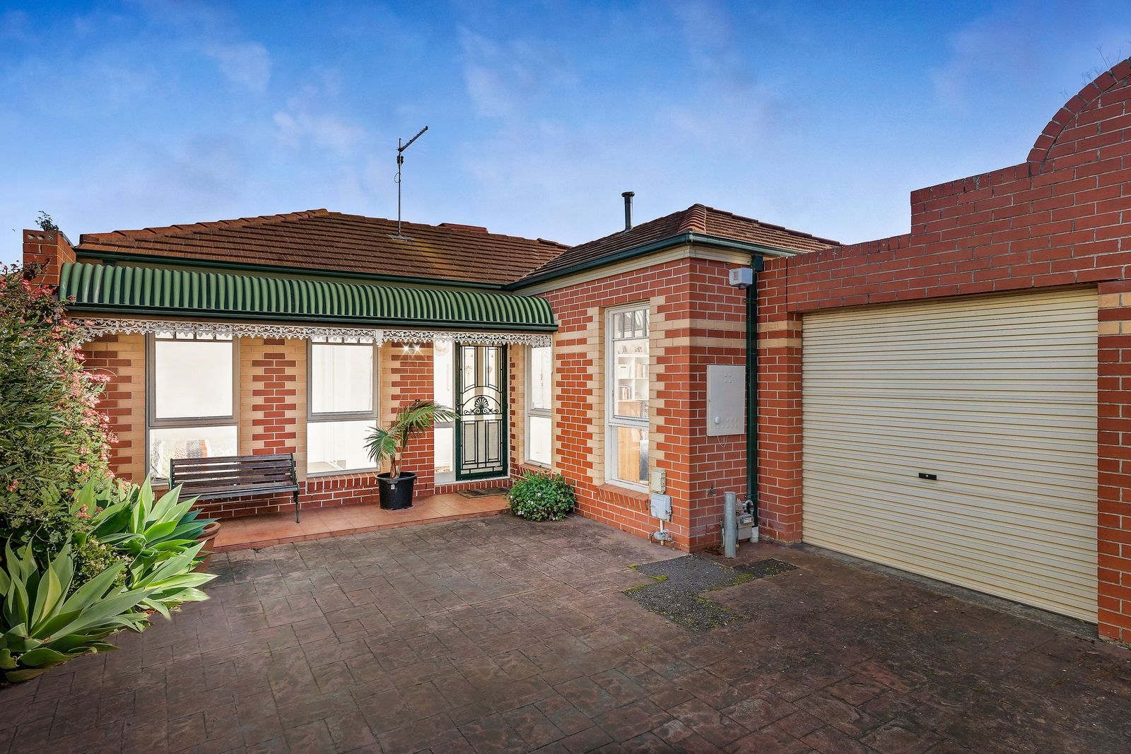 2/32 Severn Street, Yarraville VIC 3013, Image 0