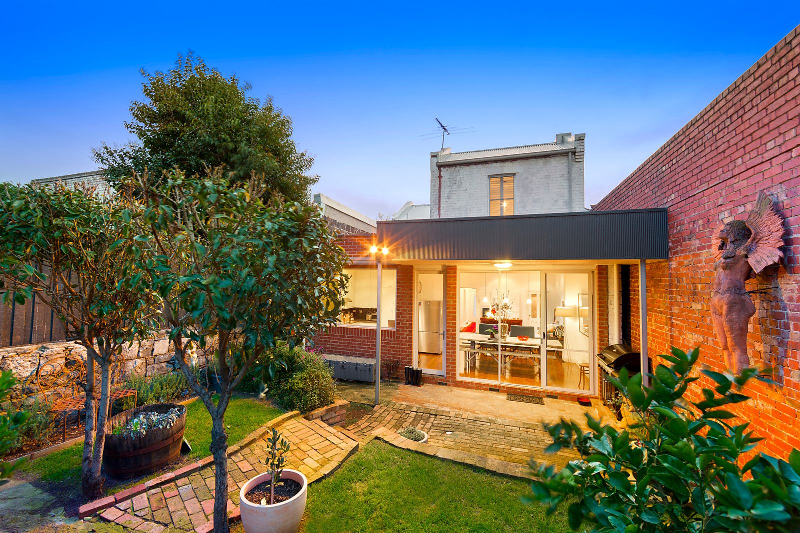 302 Gore Street, Fitzroy VIC 3065, Image 2