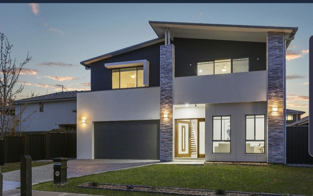 5 bedrooms House in 14 AMULLA STREET DENHAM COURT NSW, 2565