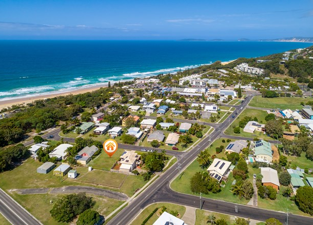 8 Ilmenite Avenue, Rainbow Beach QLD 4581