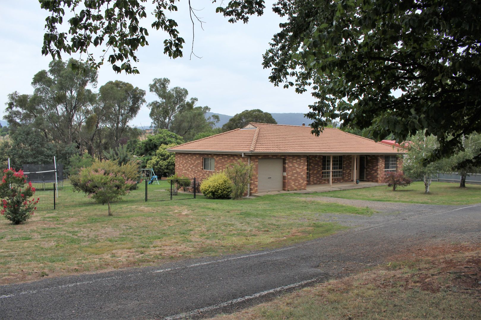 124-126 Albury Street, Tumbarumba NSW 2653, Image 2