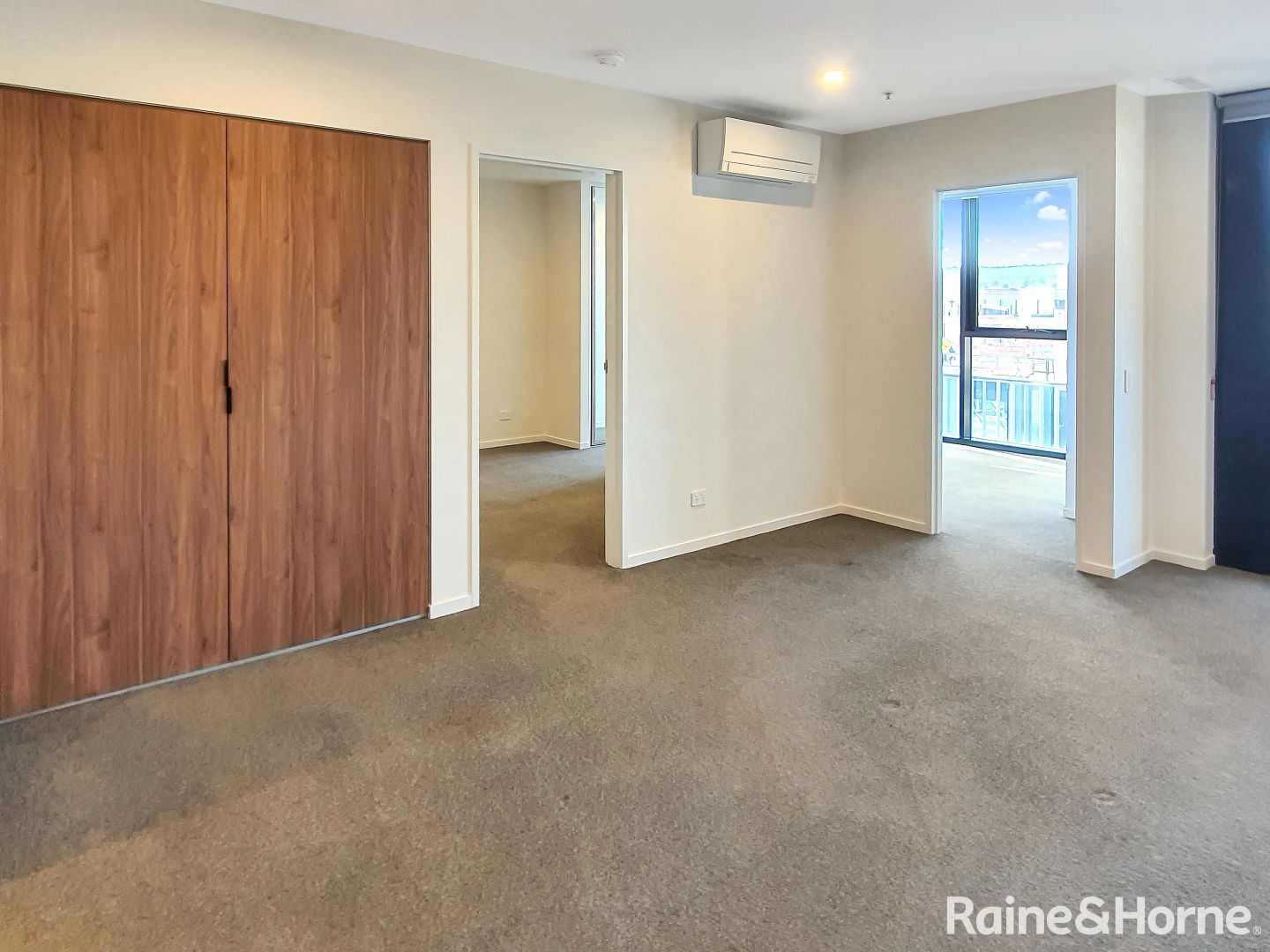 609/15 Bowes Street, Phillip ACT 2606, Image 2