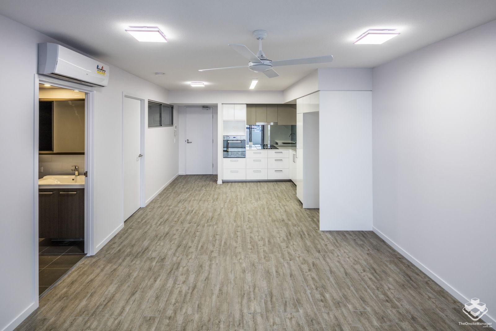 2 bedrooms Apartment / Unit / Flat in ID:21144370/17 Carl Street WOOLLOONGABBA QLD, 4102