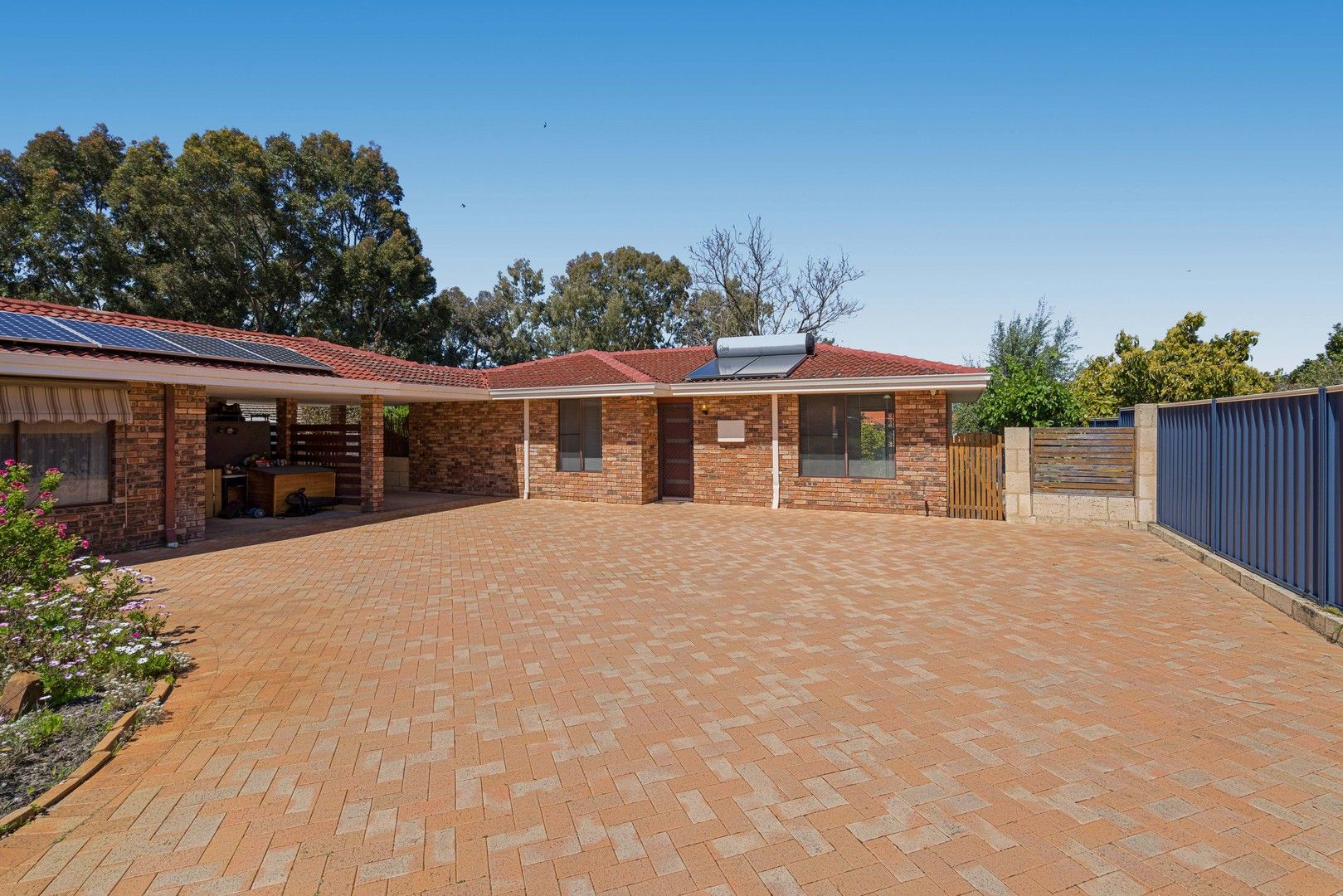 3 bedrooms House in 49B Rhonda Avenue WILLETTON WA, 6155