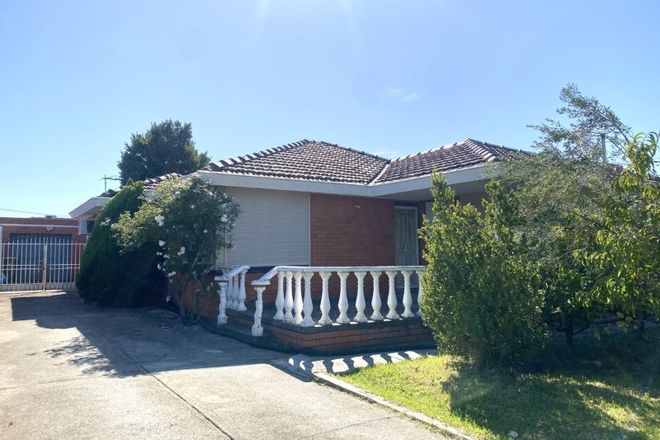 Picture of 24 Kingsley Street, ST ALBANS VIC 3021