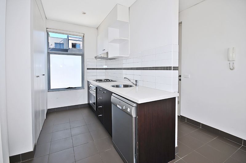 12/210-220 Normanby Road, Notting Hill VIC 3168, Image 2