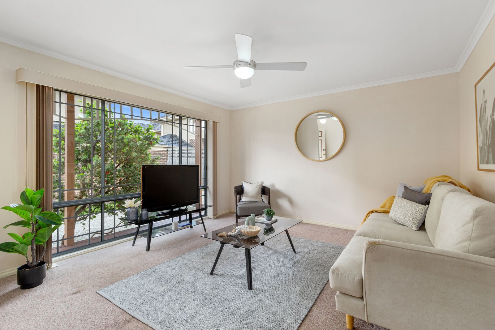 2/1 Pine Crescent, Boronia VIC 3155, Image 1