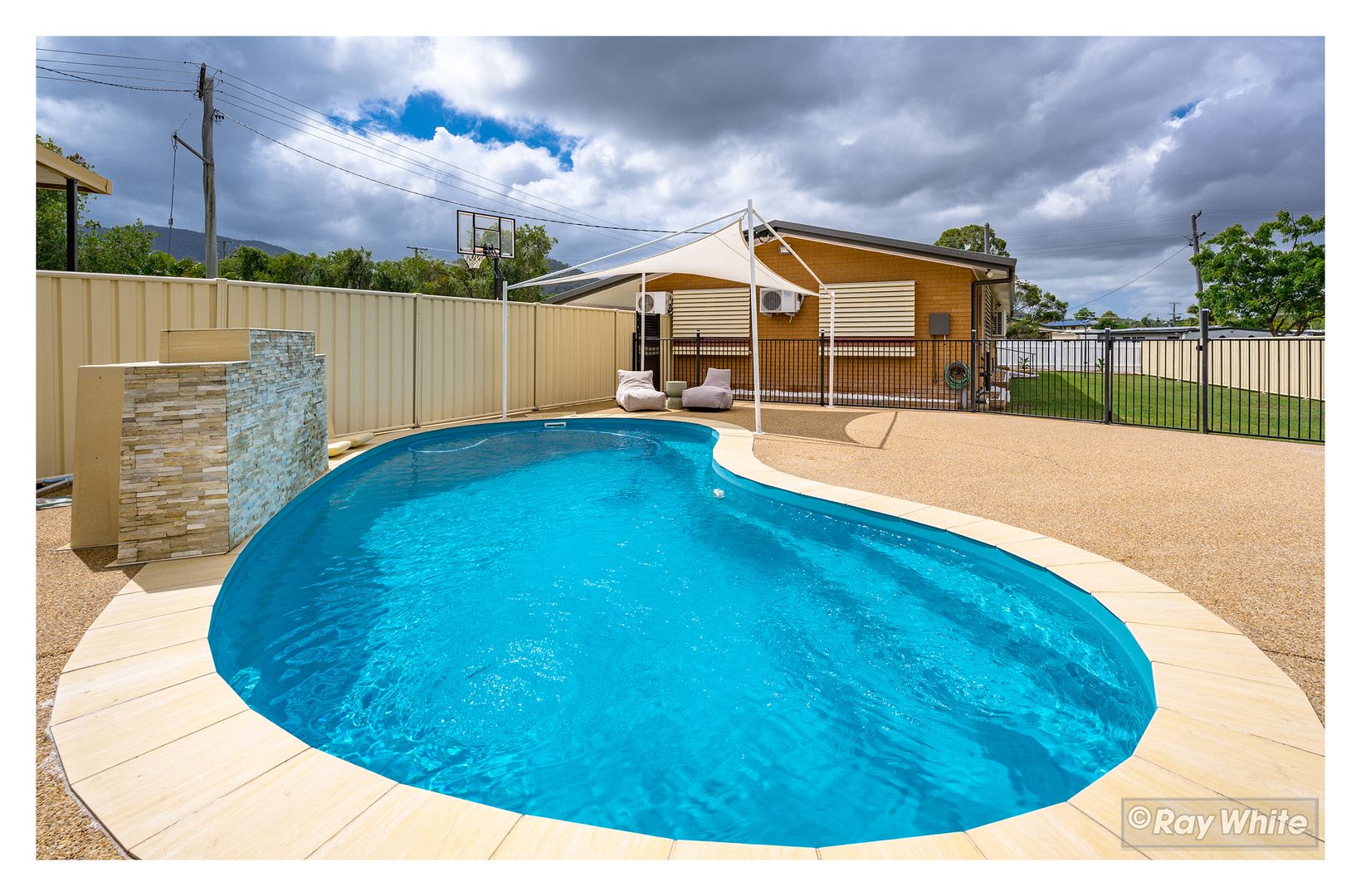 299 Mills Avenue, Frenchville QLD 4701, Image 2