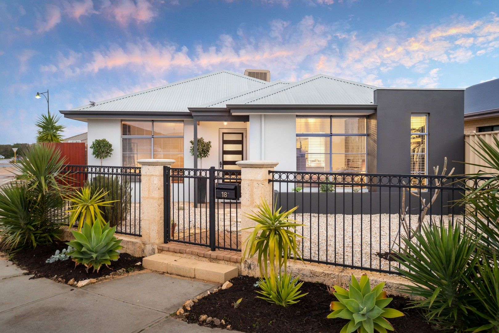 3 bedrooms House in 18 Finglas Meander BUTLER WA, 6036