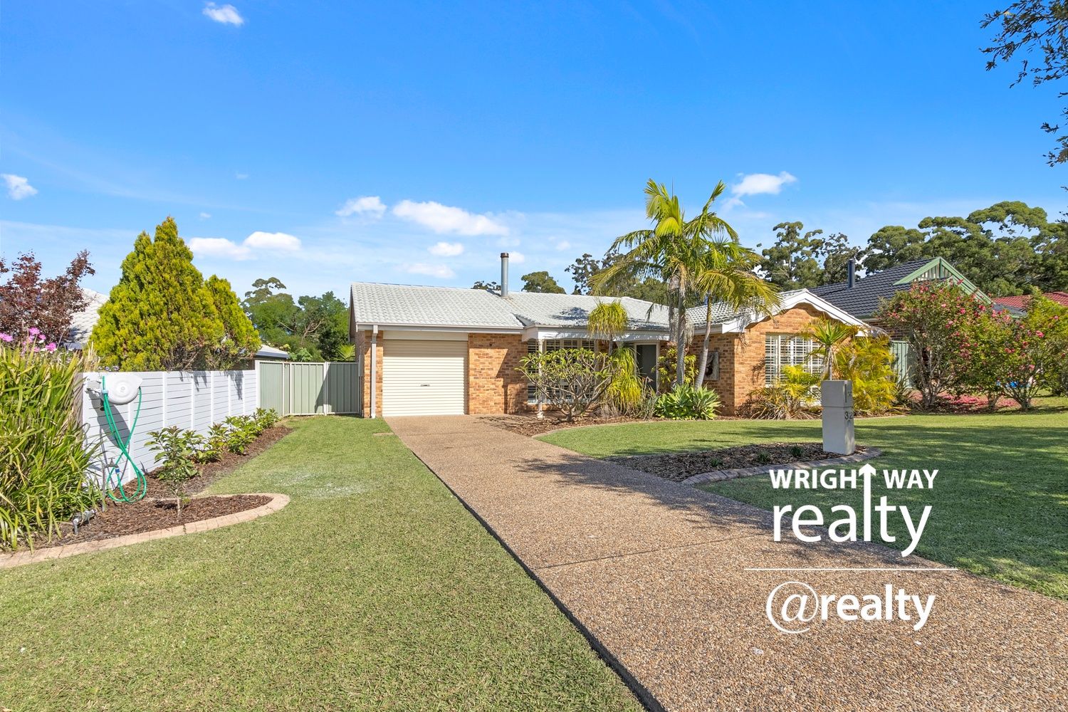 4 bedrooms House in 32 Claylands Drive ST GEORGES BASIN NSW, 2540