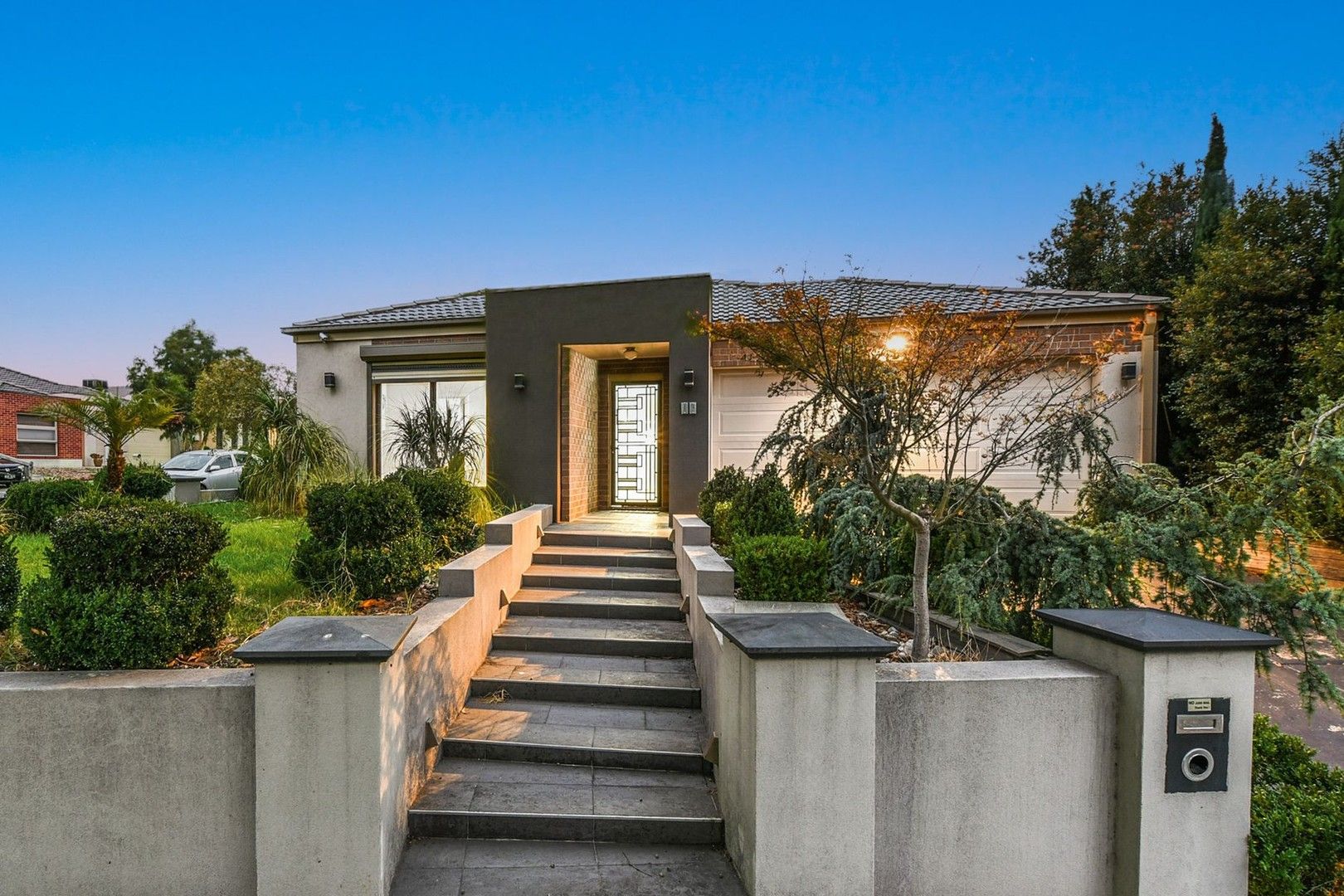 4 bedrooms House in 13 Cafardi Boulevard KEYSBOROUGH VIC, 3173