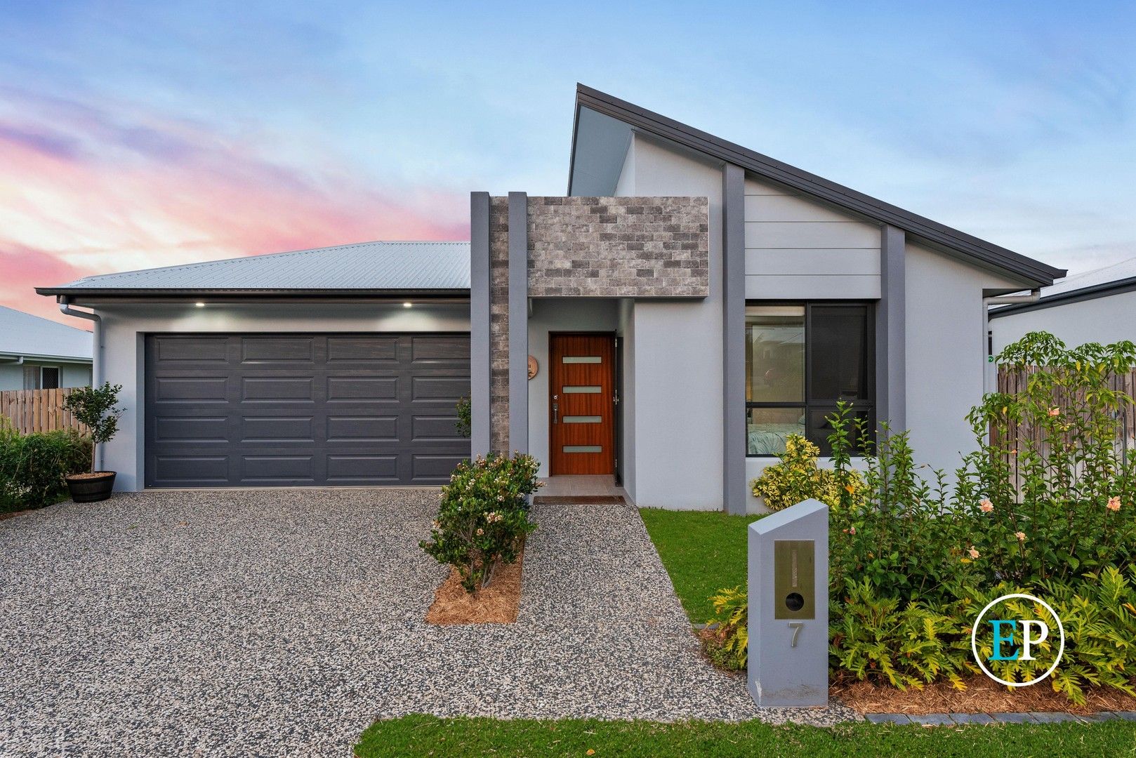 4 bedrooms House in 7 Observation Rise JULAGO QLD, 4816