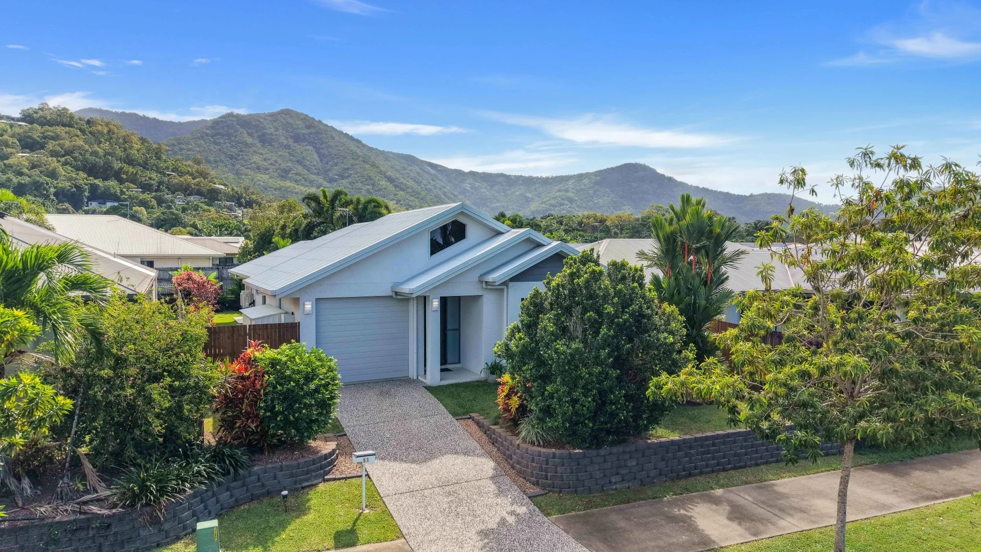 51 Hillary Drive, Smithfield QLD 4878