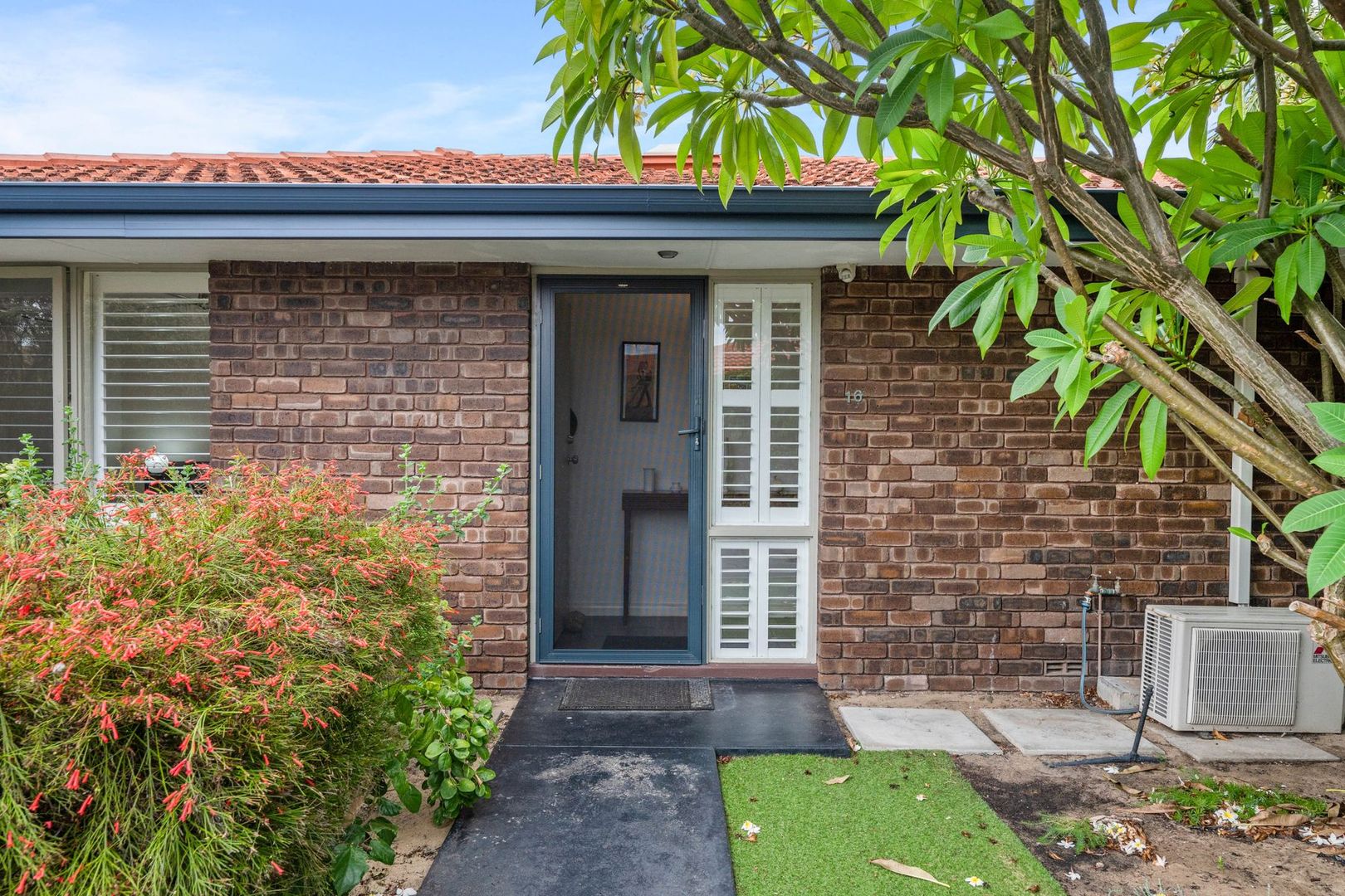 16/15 Point Walter Road, Bicton WA 6157, Image 2