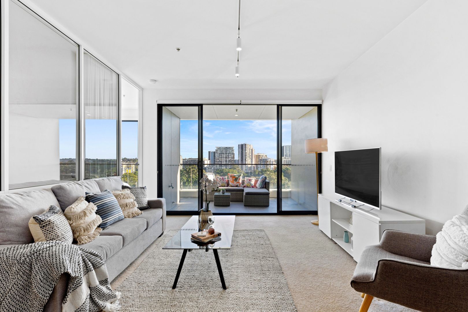 1012/24 Levey Street, Wolli Creek NSW 2205, Image 2