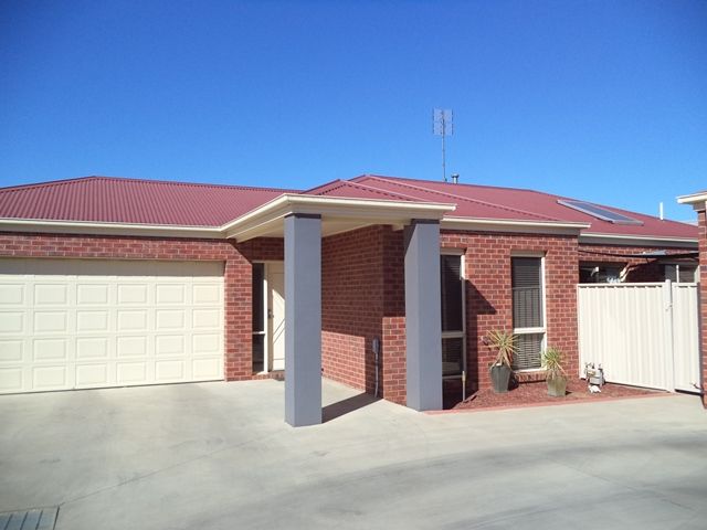 4 135 Goulburn Road Echuca Vic 3564 Townhouse For Rent 345 Domain